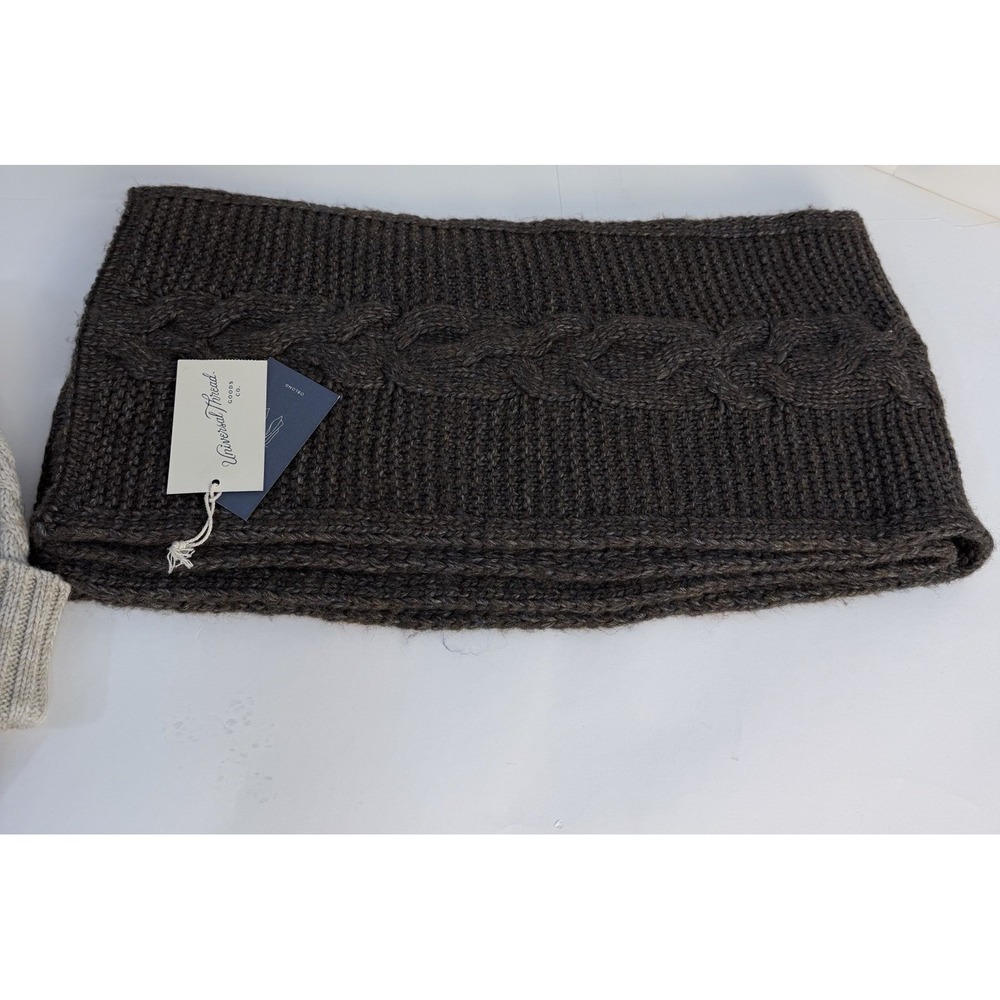 Bundle All NWT (2) Frye & Co Cable Knit Pom Beanies Hats, Universal Thread Scarf - Picture 10 of 14